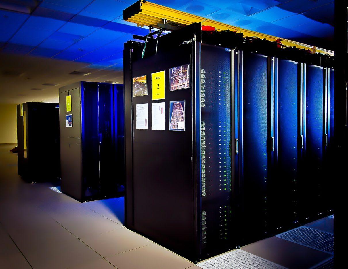 Supercomputer